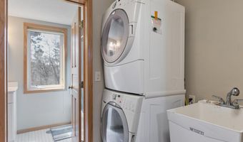 1342 Stagecoach Trl S, Afton, MN 55001