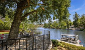 2210 Triunfo Pl, Agoura Hills, CA 91301