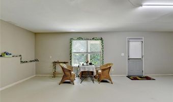 808 Harrison Dr, Acworth, GA 30102