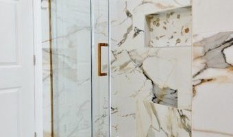 92 W 6Th St, Bayonne, NJ 07002