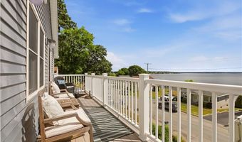 11 King Philip Ave, Bristol, RI 02809