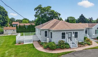 6 Harbor Pkwy, Clinton, CT 06413