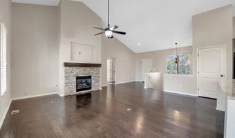 2132 N Stonegate Cir, Andover, KS 67002