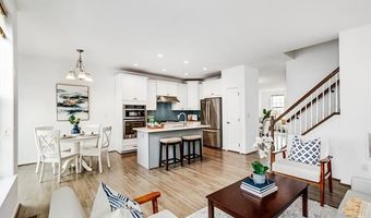 2769 Ashcombe Dr, Ann Arbor, MI 48105