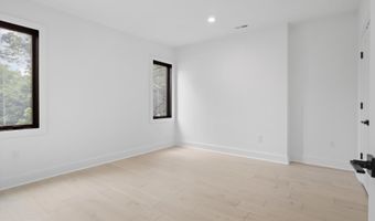 2007 S JOYCE St, Arlington, VA 22202