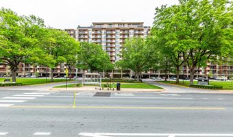 1300 ARMY NAVY Dr 816, Arlington, VA 22202