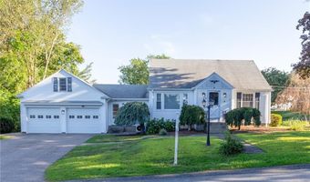 9 Cannon St, Cranston, RI 02920