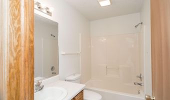 809 NE 5th St, Ankeny, IA 50021