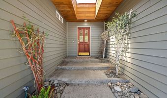 285 WALDORF Pl, Astoria, OR 97103