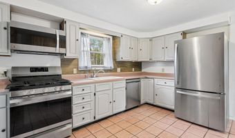 1738 South Rd, Bradford, VT 05033