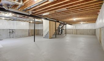 430 Pineway Dr, Ann Arbor, MI 48103
