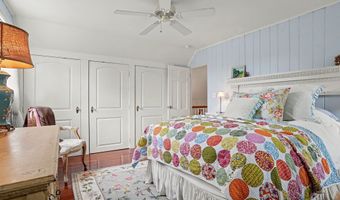 10 Snug Harbor Dr, Danbury, CT 06811