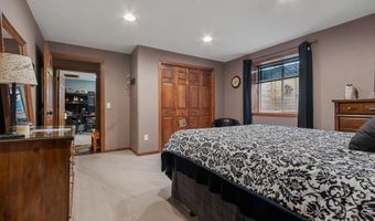 1415 Nicklaus Dr, Aberdeen, SD 57401