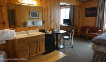 355 S WASHINGTON St, Afton, WY 83110