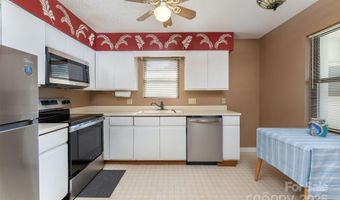 806 Abbey Cir, Asheville, NC 28805
