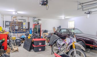 19 Magnolia Hill Rd, Bangor, ME 04401