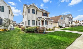 16 Gibbs Rd, Amity Harbor, NY 11701