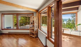 947 Thompson Dr, Cascade, ID 83611
