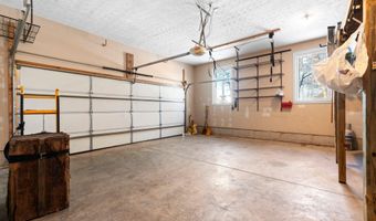 126 Deep Springs Dr, Bardstown, KY 40004