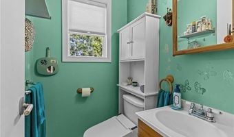 21 High Service Ave, North Providence, RI 02911