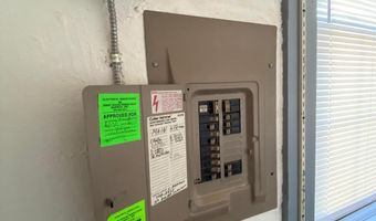 8 COMMONWEALTH Ave, Claymont, DE 19703