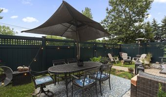 1 Indian Neck Ave APT 6, Branford, CT 06405