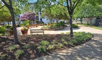 16 S VAN DORN St #201, Alexandria, VA 22304