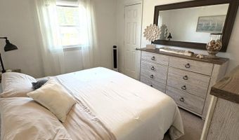 645 Ensign Ave, Beachwood, NJ 08722