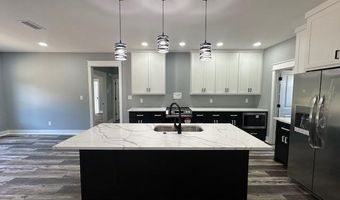 1128 Duke Dr, Bauxite, AR 72011