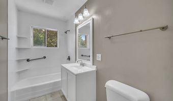 10 N ADAMS Dr, Addison, IL 60101