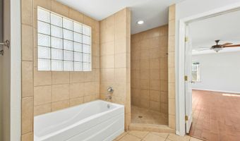 265 E OAKVIEW Pl, Alamo Heights, TX 78209