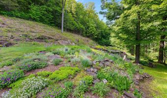 25-27 Gingko Ln, Brattleboro, VT 05301