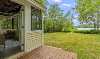 60 Eagle Dr, Barrington, NH 03825