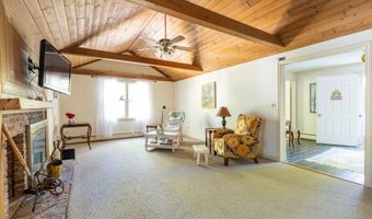 33 Forge Dr, Avon, CT 06001