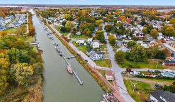 107 CLINTON St, Delaware City, DE 19706