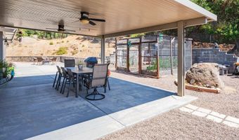 2855 N Victoria Dr, Alpine, CA 91901