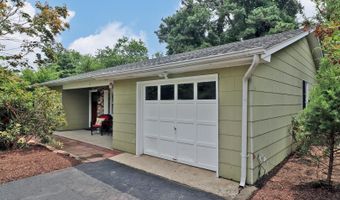 11 Pomona Dr, Barnegat, NJ 08005