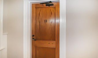 32 Carey Street St, Newport, RI 02840
