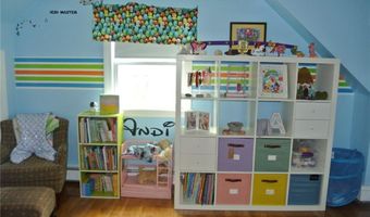 4 Eden Park Dr, Cranston, RI 02910