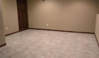 212 S Augusta Ave, Brandon, SD 57005