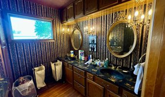 1204 4th St, Britton, SD 57430
