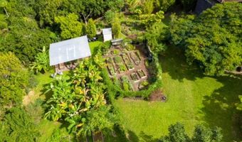 83-1064 HONAUNAU SCHOOL Rd, Captain Cook, HI 96704