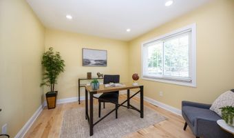 5120 Hensley Dr, Ann Arbor, MI 48103