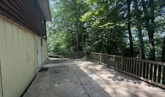 6 Riverview Dr, Athens, OH 45701