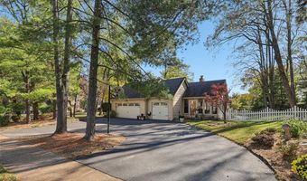 302 Fox Hollow Woods Dr, Ballwin, MO 63021