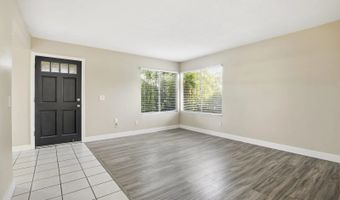 525 N Beech St 23, Escondido, CA 92025