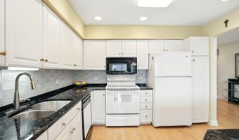 1956 N Silver Lake Rd, Arlington Heights, IL 60004