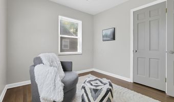 142 N Kellner Rd, Columbus, OH 43209