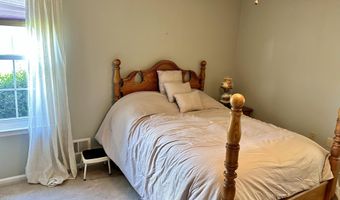 21 Dogwood Dr, Barnegat, NJ 08005