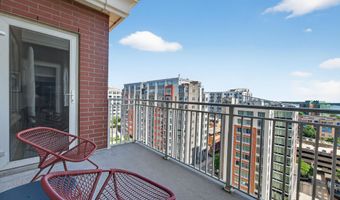 360 W Washington Ave 1204, Madison, WI 53703